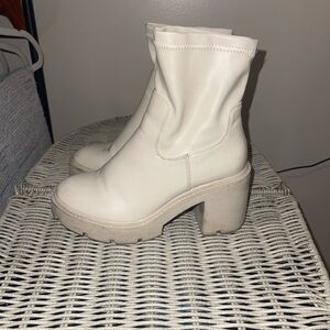 Dream Pairs Cream Heeled Boots